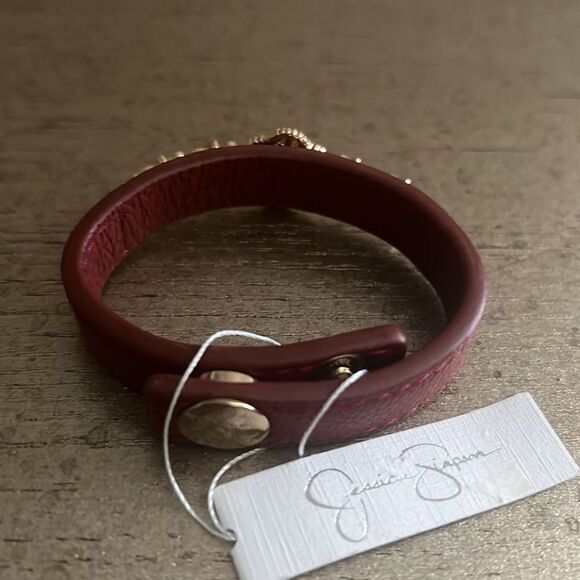 🎉1 hr sale 🎉Adjustable bracelet 💕 - Picture 4 of 8